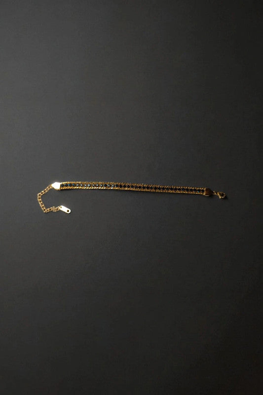 Bracelet "Éclat Mystérieux" : Chaîne Tressée Dorée et Perles Bleu nuit Profondes